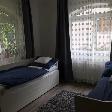 Czifra Vendeghaz Guest house *